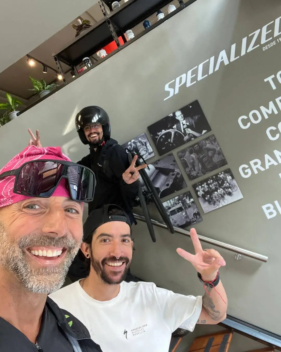 Review Altos Ciclying